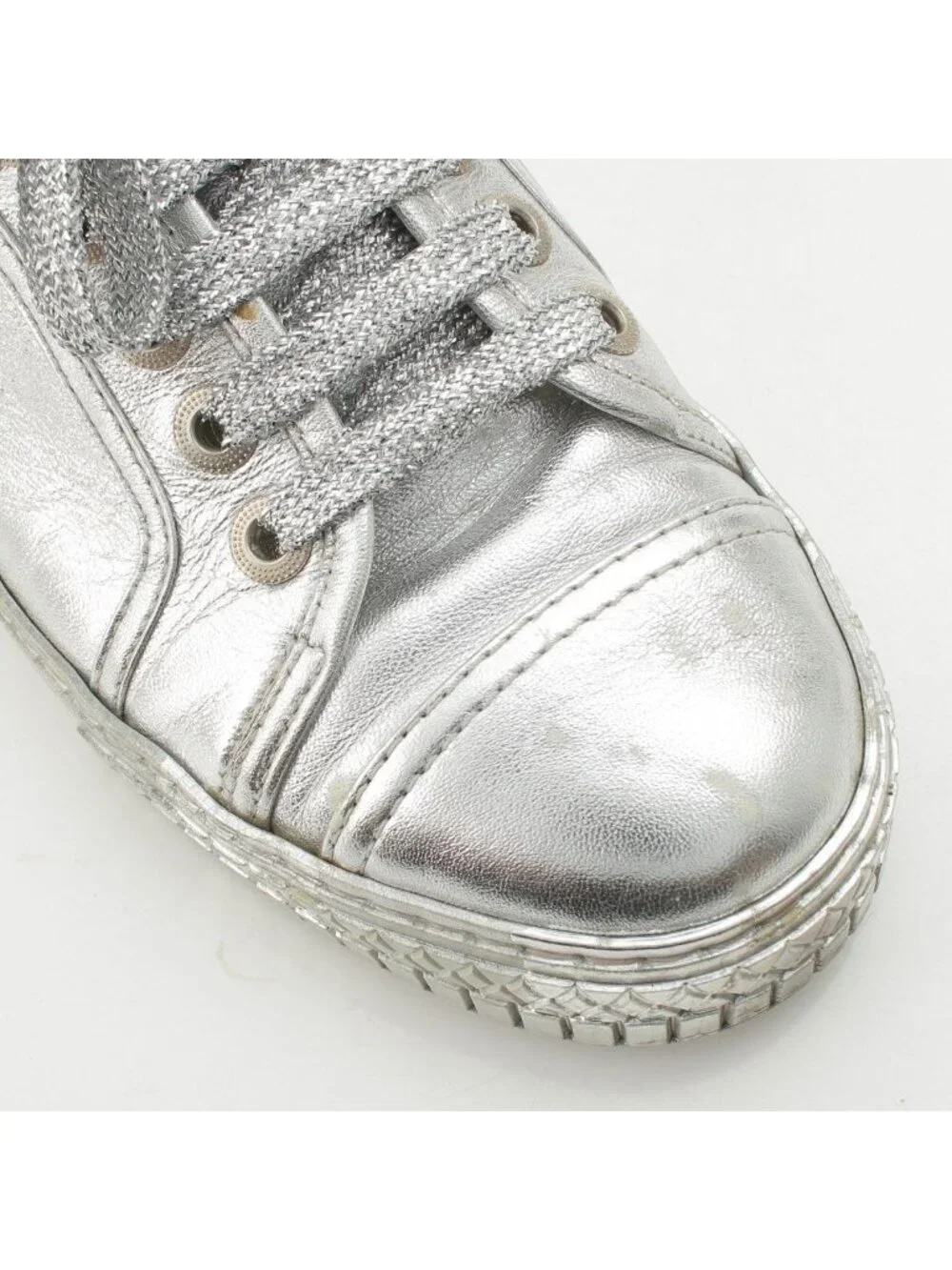 Chanel Leather Low-Top Sneakers Silver